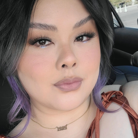 💜 LIKE TO BE NOTIFIED WHEN I GO LIVE!! 💜 - Picture 2 of 8